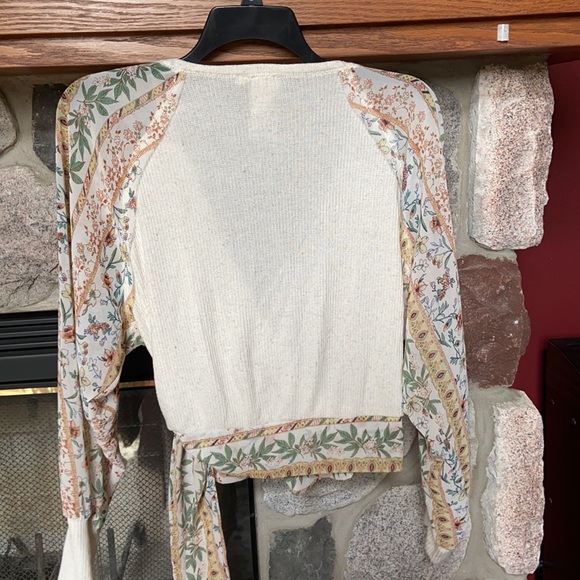 Blu Pepper Floral Sheer Sleeve Top - Picture 5 of 5